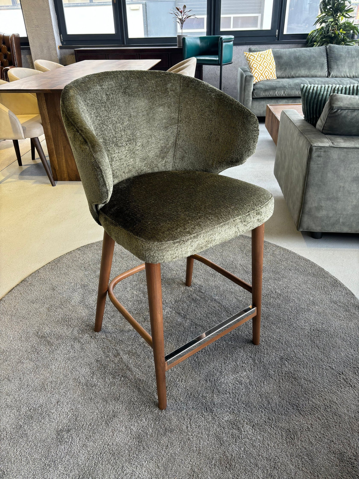 Scaun bar Caprice - disponibil pe stoc
